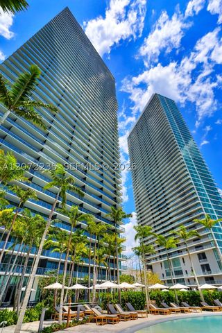 650 NE 32nd St 1502, Miami, FL 33137