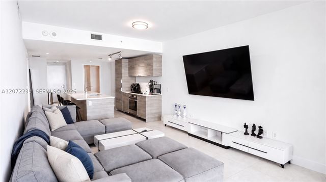650 NE 32nd St 1502, Miami, FL 33137