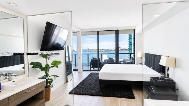 650 NE 32nd St 1502, Miami, FL 33137