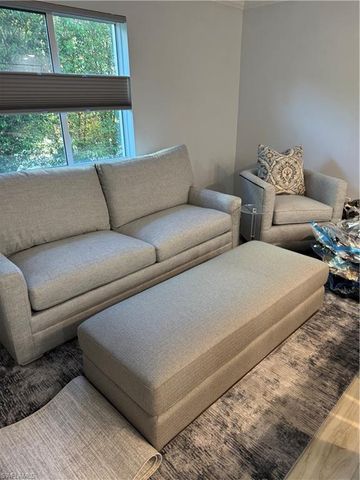 960 7th ST S # 103, Naples, FL 34102