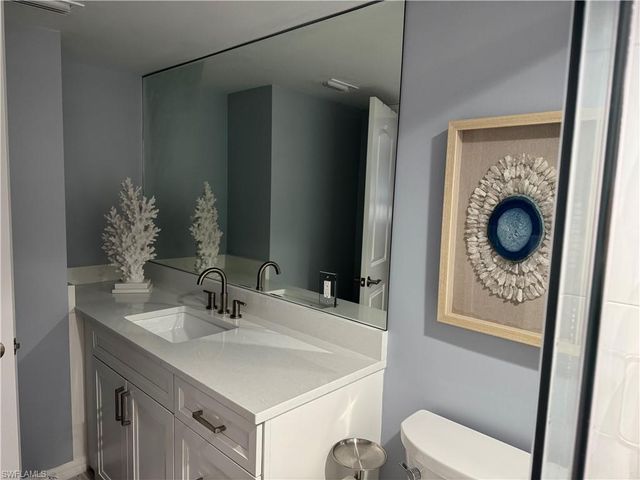 960 7th ST S # 103, Naples, FL 34102