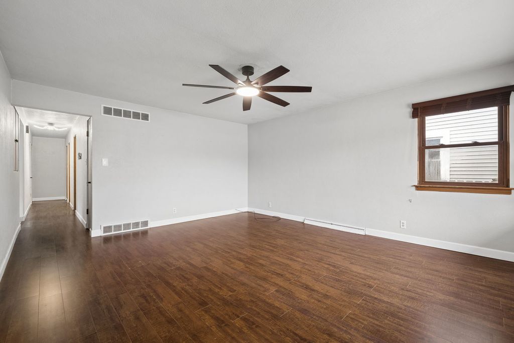 1104 N Prairie Avenue, Joliet, IL 60435 — photo 2