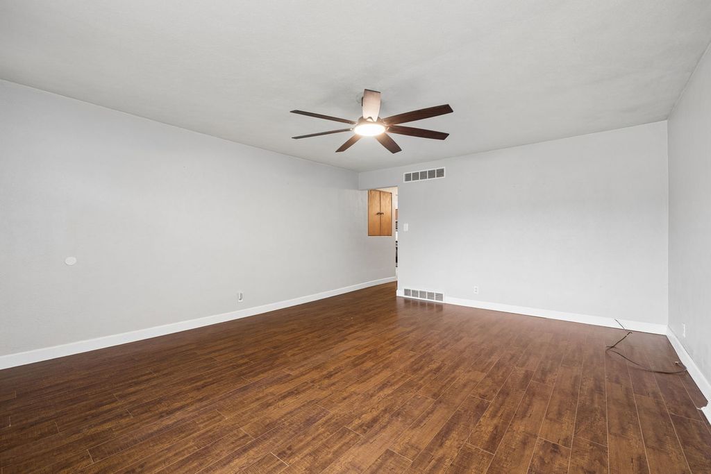 1104 N Prairie Avenue, Joliet, IL 60435 — photo 3