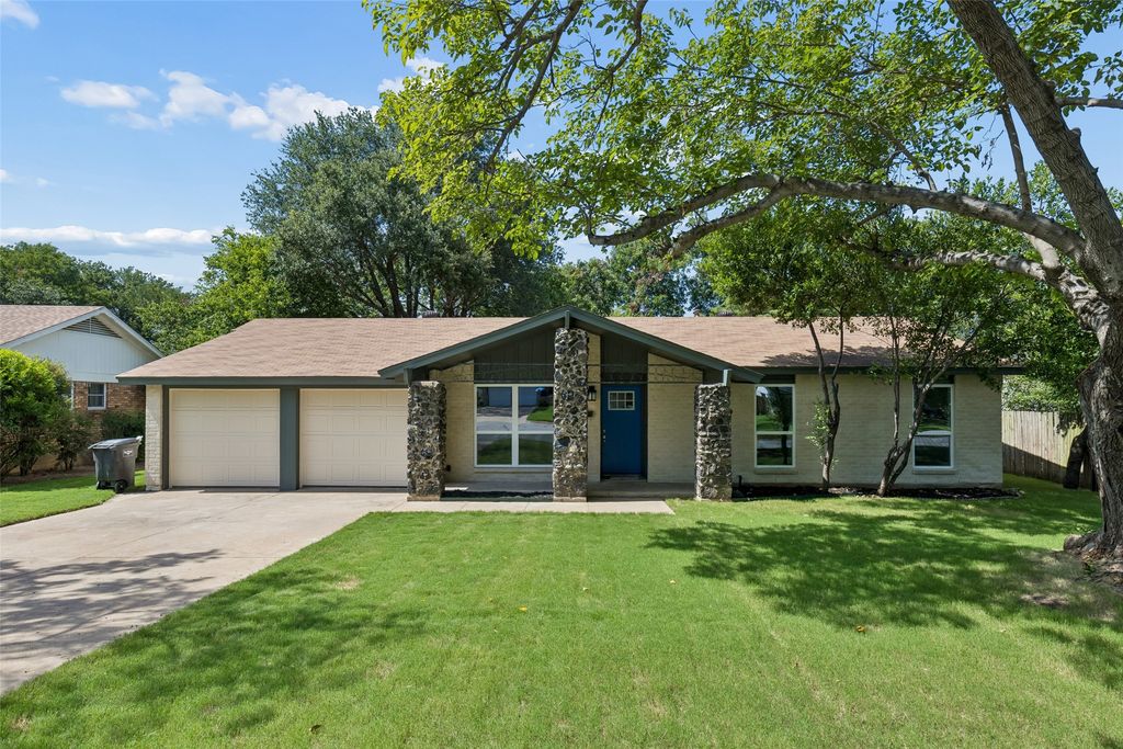 4725 Saint Lawrence Road, Fort Worth, TX 76103