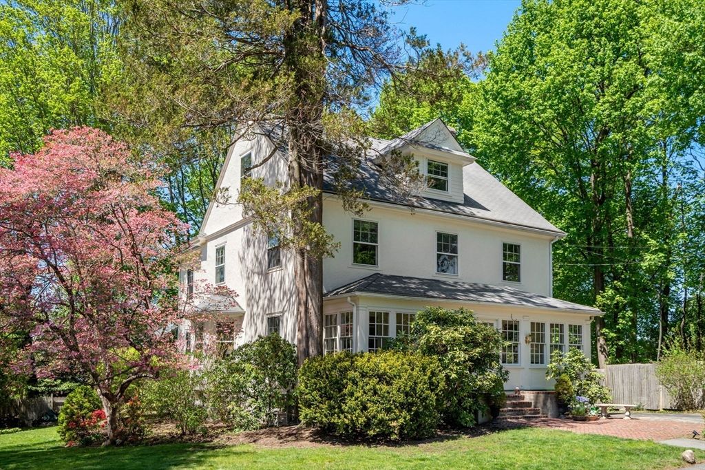50 W Side Rd, Milton, MA 02186