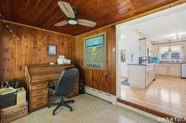 213 Acme Drive, Middlebury, CT 06762