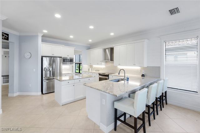 2735 Cinnamon Bay CIR, Naples, FL 34119