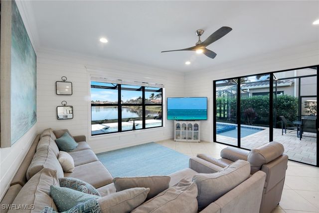 2735 Cinnamon Bay CIR, Naples, FL 34119