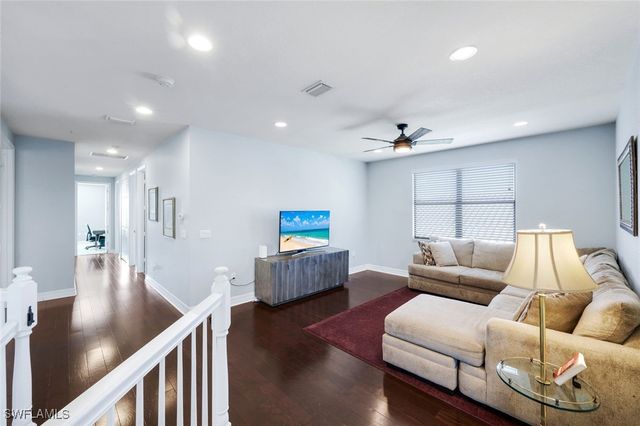 2735 Cinnamon Bay CIR, Naples, FL 34119