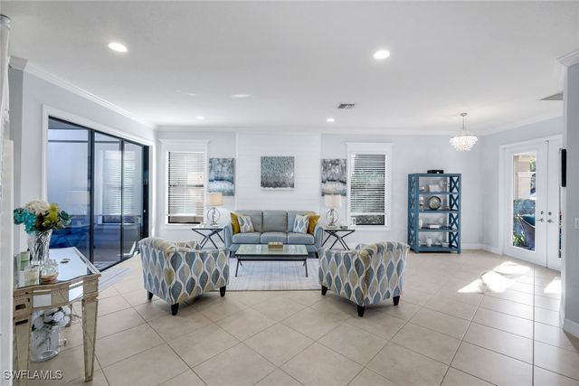 2735 Cinnamon Bay CIR, Naples, FL 34119