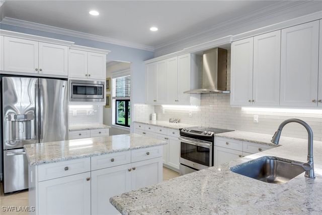 2735 Cinnamon Bay CIR, Naples, FL 34119