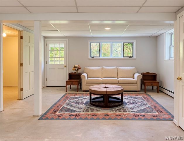 94 S Forest Road, Amherst, NY 14221