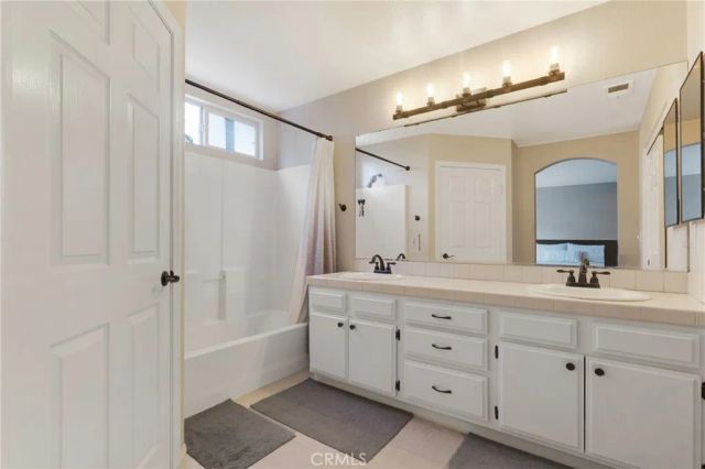 19324 Runnymede, Reseda, CA 91335