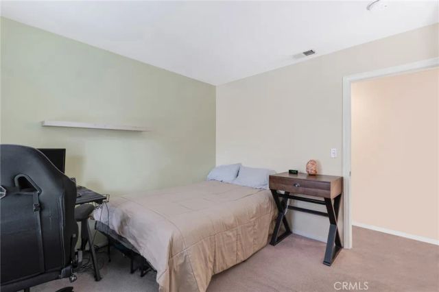 19324 Runnymede, Reseda, CA 91335