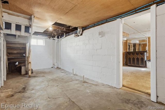 1209 10th Avenue, Port Huron, MI 48060