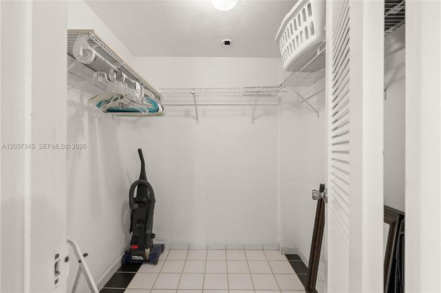2861 Leonard Drive F208, Aventura, FL 33160