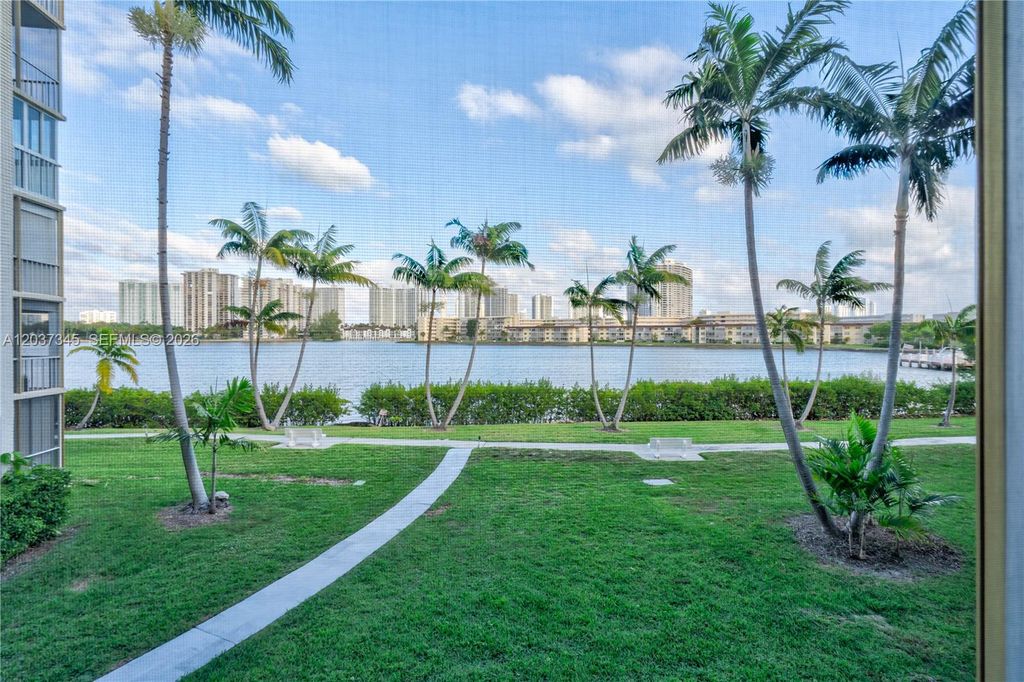 2861 Leonard Drive F208, Aventura, FL 33160