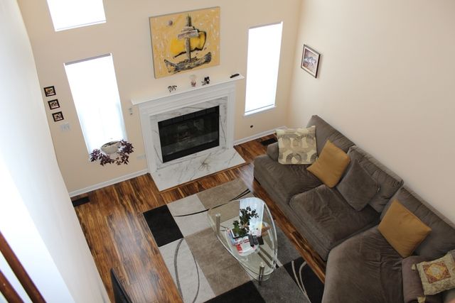707 Kingsbridge Drive, Carol Stream, IL 60188
