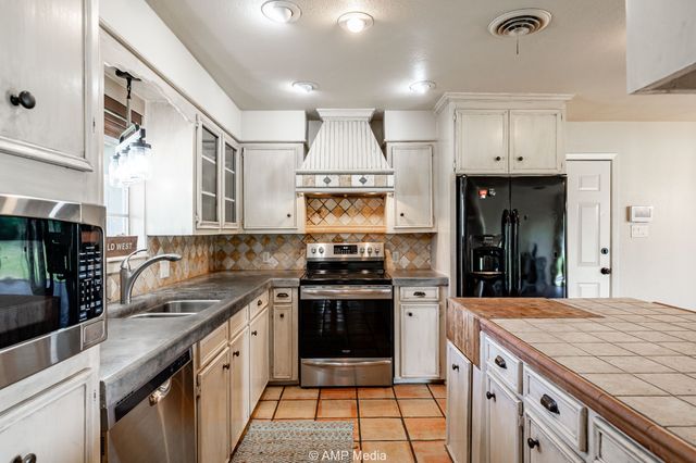 2306 County Road 475, Anson, TX 79501