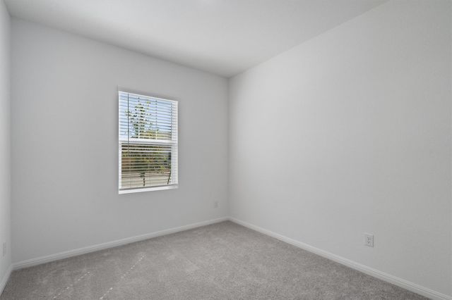 105 Bridgeview DR, Hutto, TX 78634