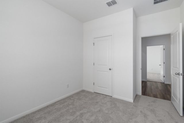 105 Bridgeview DR, Hutto, TX 78634
