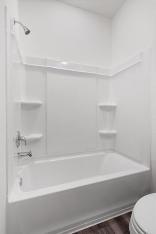105 Bridgeview DR, Hutto, TX 78634
