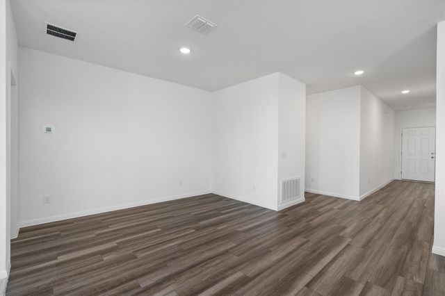 105 Bridgeview DR, Hutto, TX 78634