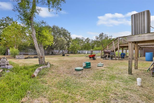 170 County Road 6035, Dayton, TX 77535