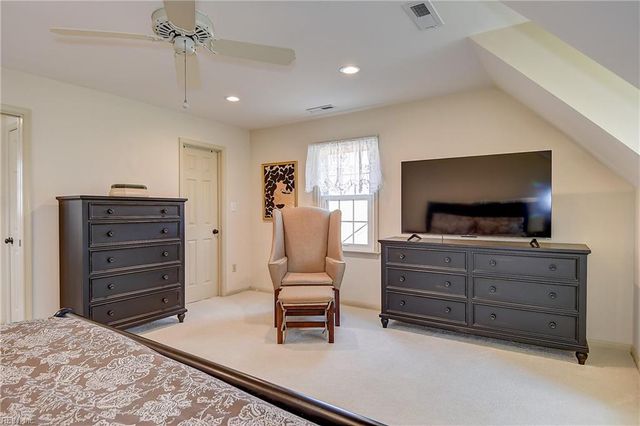 5476 Hargrove BLVD, Virginia Beach, VA 23464