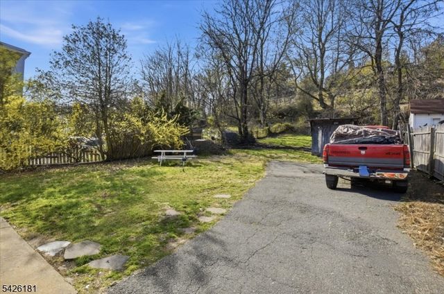 26 Orchard St, Summit City, NJ 07901