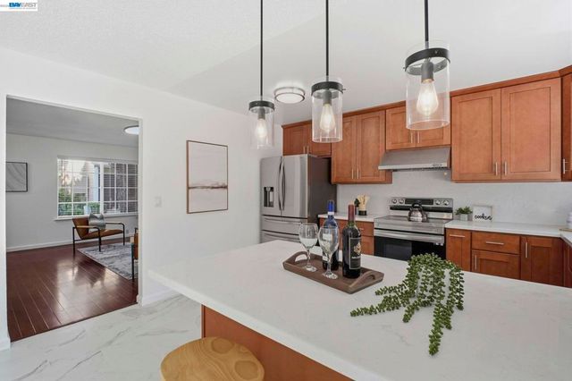 4388 Planet Cir, Union City, CA 94587