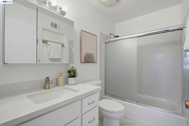 4388 Planet Cir, Union City, CA 94587