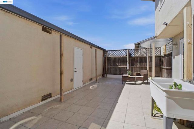 4388 Planet Cir, Union City, CA 94587