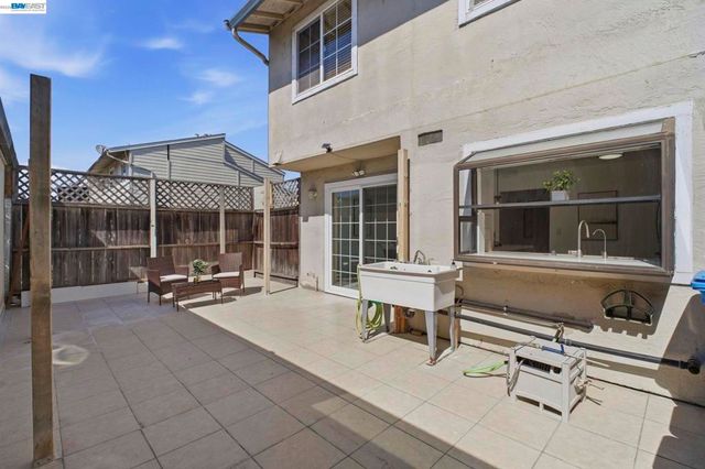 4388 Planet Cir, Union City, CA 94587