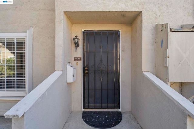 4388 Planet Cir, Union City, CA 94587