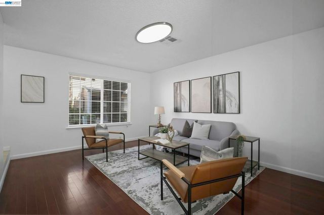 4388 Planet Cir, Union City, CA 94587