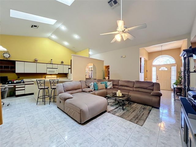 5579 RED BONE LANE, Orlando, FL 32810