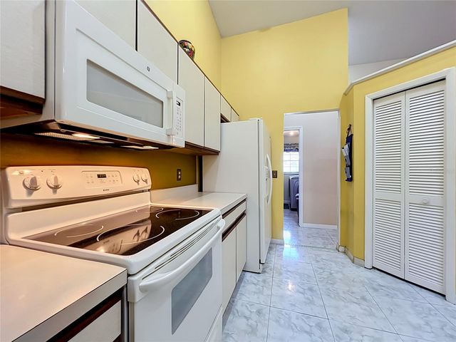 5579 RED BONE LANE, Orlando, FL 32810