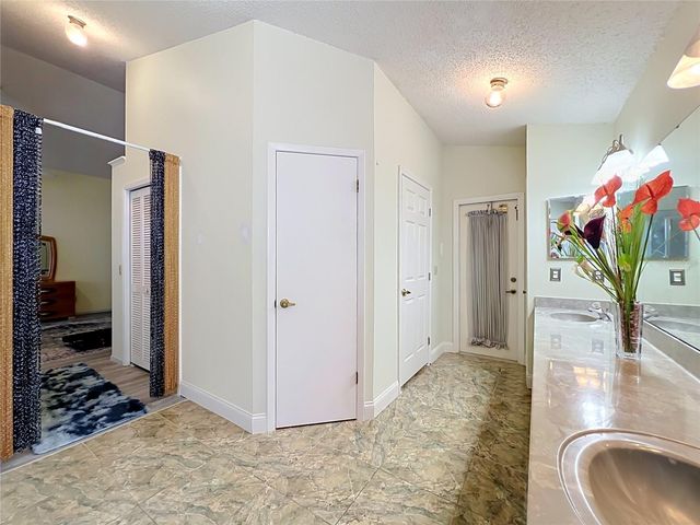 5579 RED BONE LANE, Orlando, FL 32810