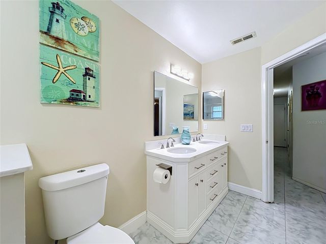 5579 RED BONE LANE, Orlando, FL 32810