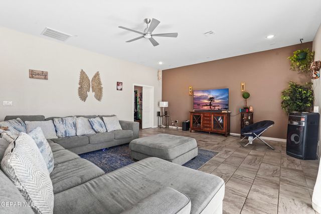 352 MERCY TELLEZ Court, El Paso, TX 79927