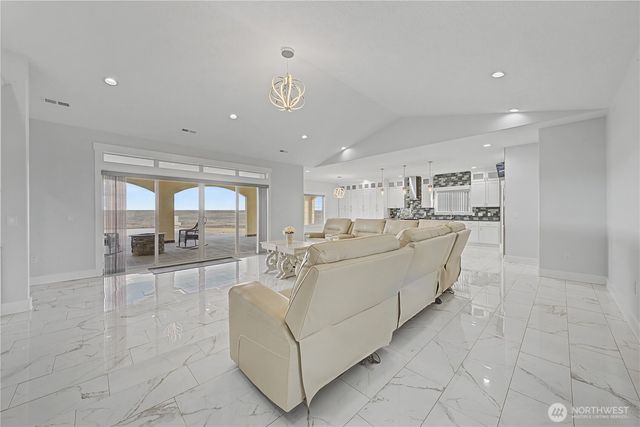 21347 Road D.5 Road, Soap Lake, WA 98851