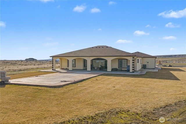 21347 Road D.5 Road, Soap Lake, WA 98851