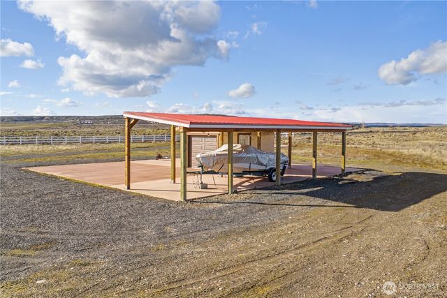 21347 Road D.5 Road, Soap Lake, WA 98851