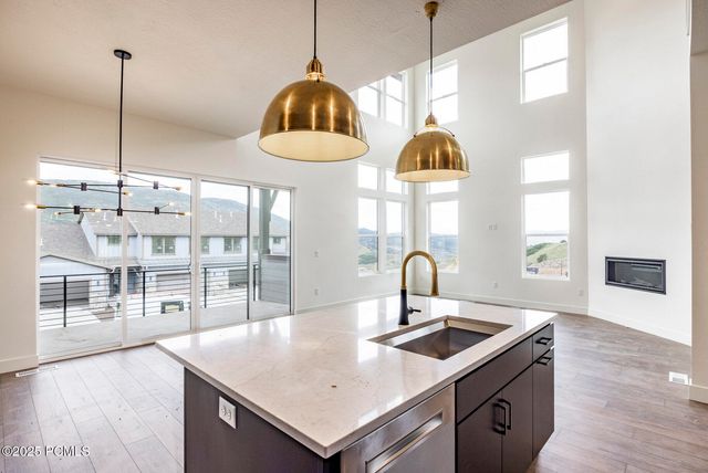 382 W Ascent Drive, Hideout, UT 84036