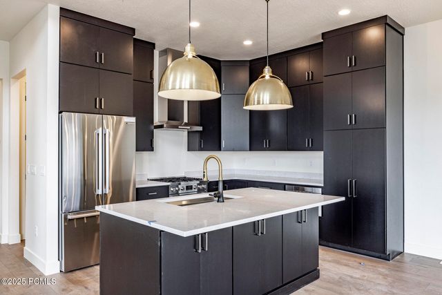 382 W Ascent Drive, Hideout, UT 84036