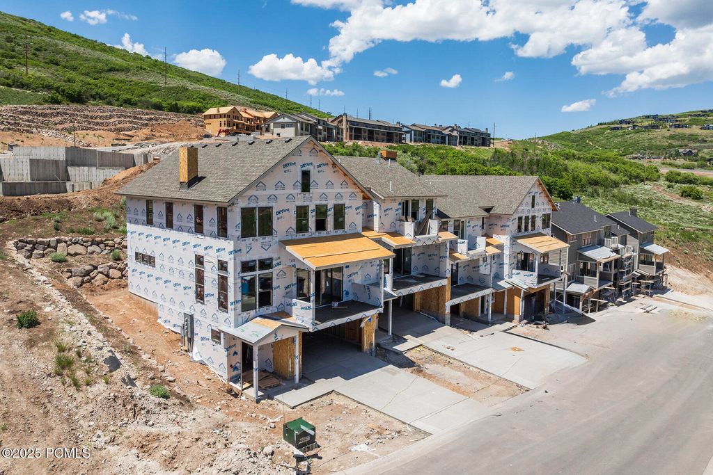382 W Ascent Drive, Hideout, UT 84036