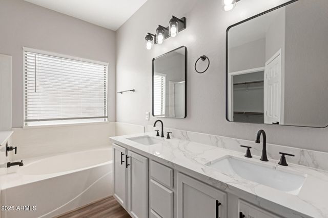 2055 E INDIAN WELLS Drive, Chandler, AZ 85249