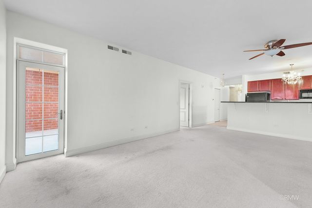 1 ITASCA Place 412, Itasca, IL 60143