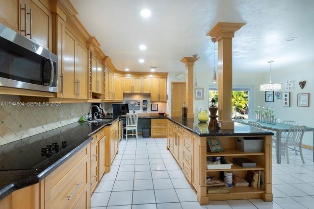 10281 SW 125th St, Miami, FL 33176